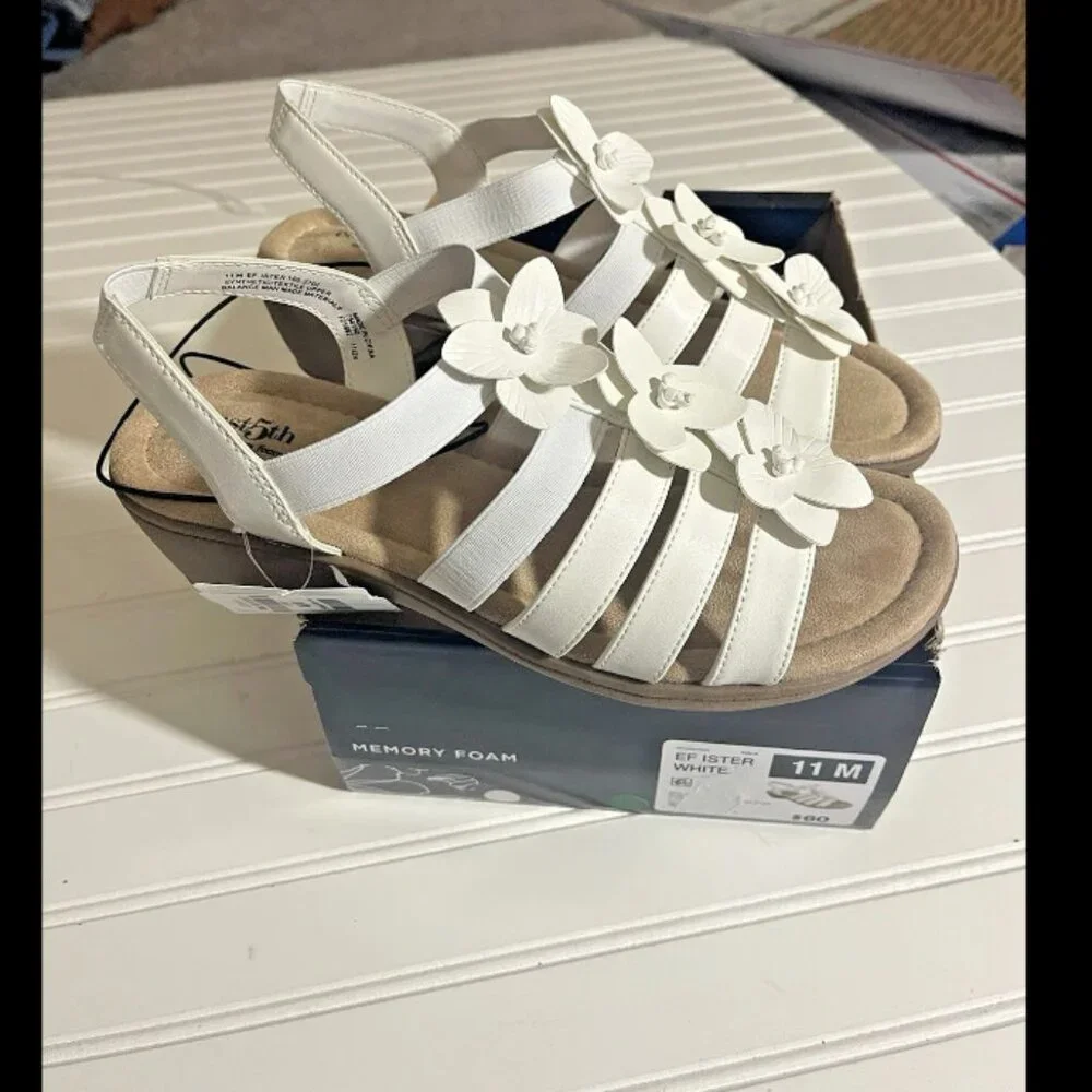 east 5th Ister Women’s Heeled Sandals White Sz 11 M MSRP $60 - Picture 2 of 12